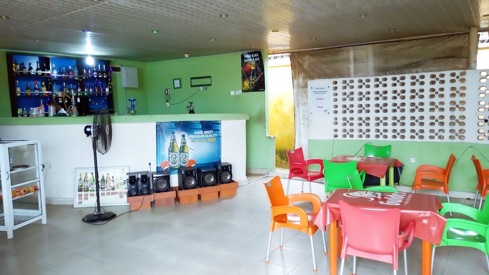 De Royal Legacy Hotel and Suites photo 4